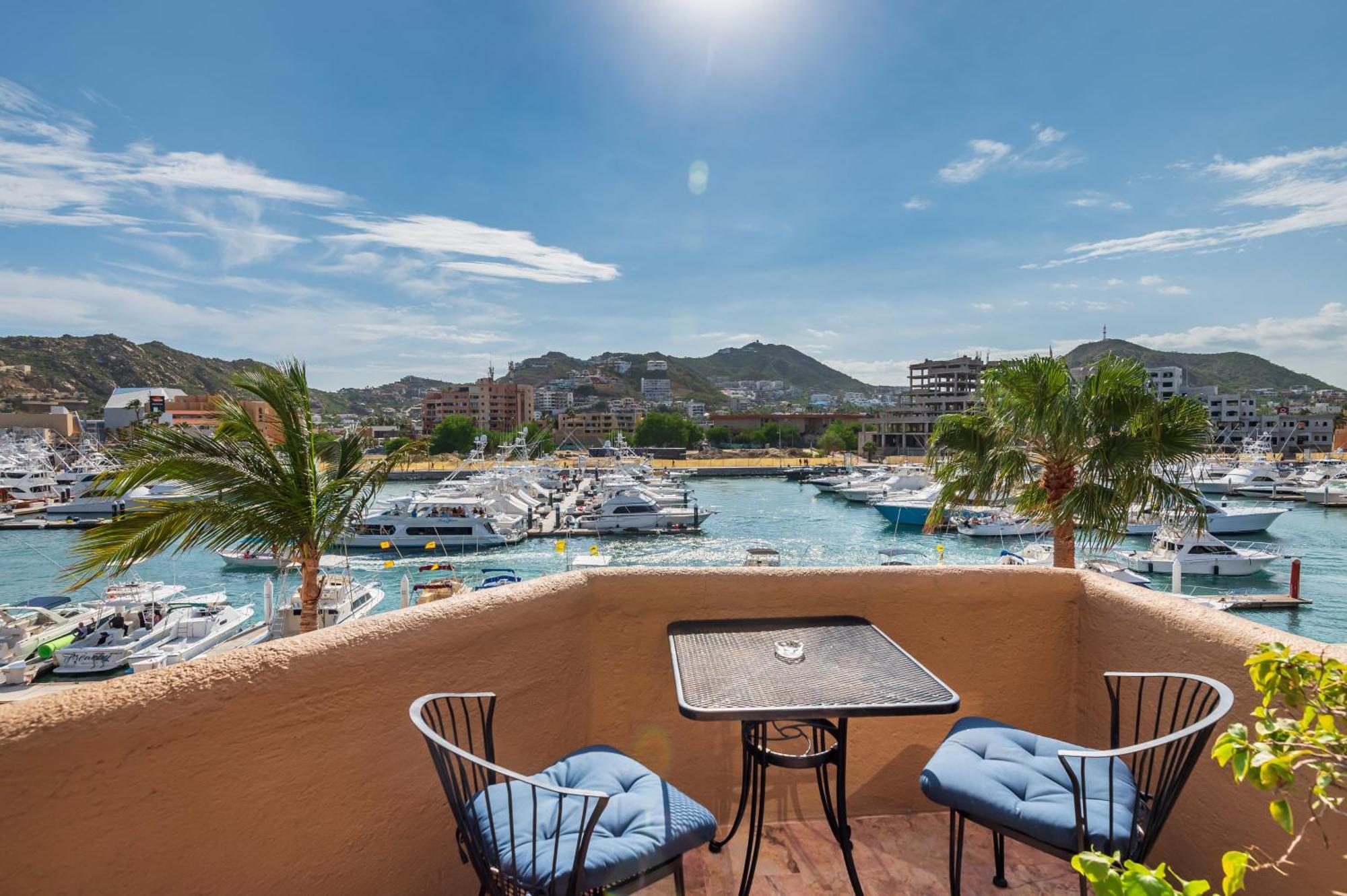 Marina Cabo Plaza Town & Beach Condos Cabo San Lucas Exterior photo